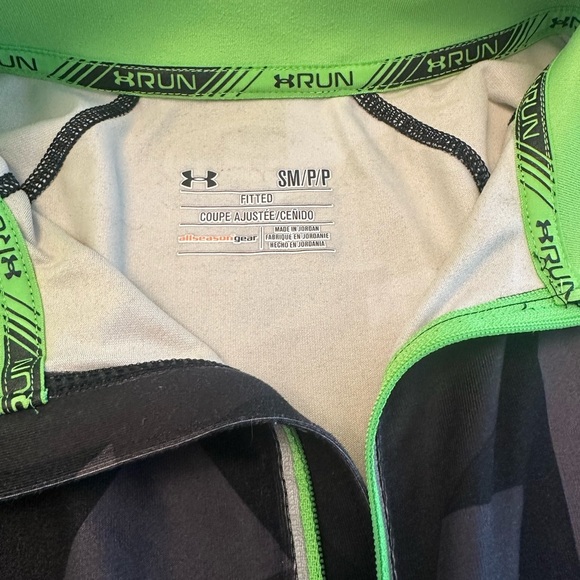Under Armour Men's UA Launch Run Printed ¼ Zip Jacket Small Mesh Ventilation - Picture 9 of 9